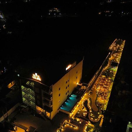 Hotel Aikawa Sauraha Extérieur photo